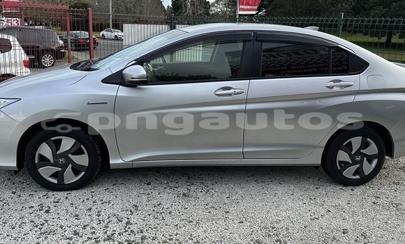 Buy Used Honda Grace Silver Car in Mapona in Milne Bay Buy Used Honda Grace Silver Car in Mapona in Milne Bay