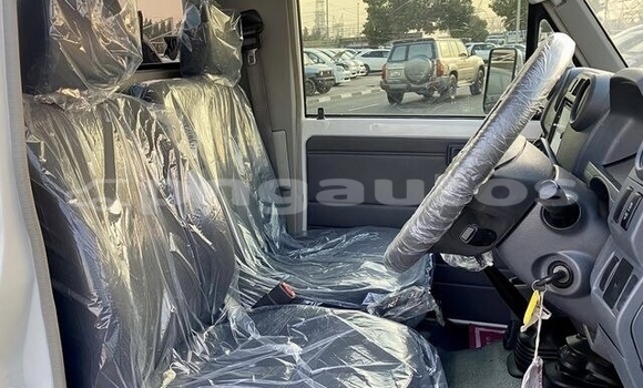 Buy Used Toyota Land Cruiser White Car in Popondetta in Oro Buy Used Toyota Land Cruiser White Car in Popondetta in Oro