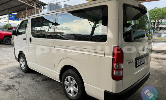 Buy Used Toyota Hiace White Car in Kerema in Gulf Buy Used Toyota Hiace White Car in Kerema in Gulf