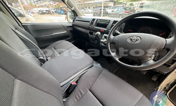 Buy Used Toyota Hiace White Car in Kerema in Gulf Buy Used Toyota Hiace White Car in Kerema in Gulf