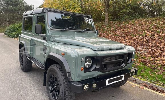 Buy Used Land Rover Defender Green Car in Port Moresby in National Capital District Buy Used Land Rover Defender Green Car in Port Moresby in National Capital District