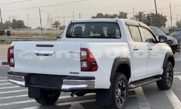 Acheter Occasion Voiture Toyota Hiluxe Revo Blanc à Port Moresby, National Capital District Acheter Occasion Voiture Toyota Hiluxe Revo Blanc à Port Moresby, National Capital District