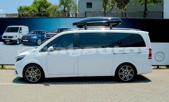 Buy Used Mercedes-Benz V-klasse White Car in Lae in Morobe Buy Used Mercedes-Benz V-klasse White Car in Lae in Morobe