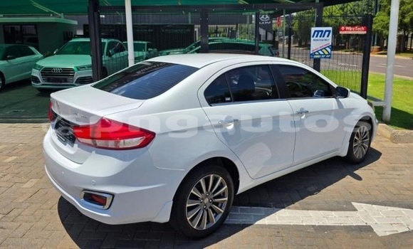 Buy Used Suzuki Ciaz White Car in Kandrian in West New Britain Buy Used Suzuki Ciaz White Car in Kandrian in West New Britain