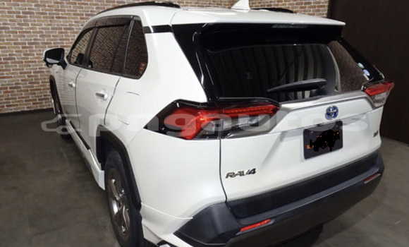Acheter Occasion Voiture Toyota RAV4 Blanc à Port Moresby, National Capital District Acheter Occasion Voiture Toyota RAV4 Blanc à Port Moresby, National Capital District