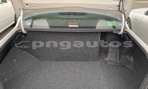 Acheter Occasion Voiture Toyota Comfort Blanc à Port Moresby, National Capital District Acheter Occasion Voiture Toyota Comfort Blanc à Port Moresby, National Capital District