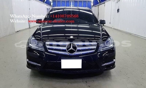 Buy Used Mercedes-Benz C-klasse Other Car in Port Moresby in National Capital District Buy Used Mercedes-Benz C-klasse Other Car in Port Moresby in National Capital District