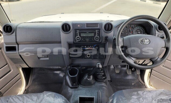 Acheter Occasion Voiture Toyota Land Cruiser Blanc à Lorengau, Manus Acheter Occasion Voiture Toyota Land Cruiser Blanc à Lorengau, Manus