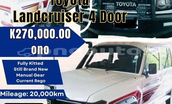 Buy Used Toyota Land Cruiser White Car in Port Moresby in National Capital District