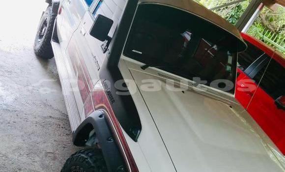 Buy Used Toyota Land Cruiser White Car in Port Moresby in National Capital District Buy Used Toyota Land Cruiser White Car in Port Moresby in National Capital District