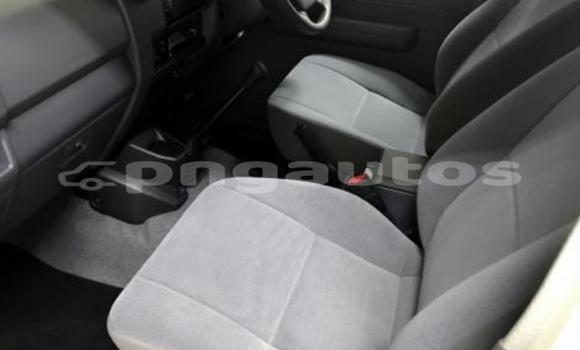 Buy Used Toyota Land Cruiser White Car in Port Moresby in National Capital District Buy Used Toyota Land Cruiser White Car in Port Moresby in National Capital District
