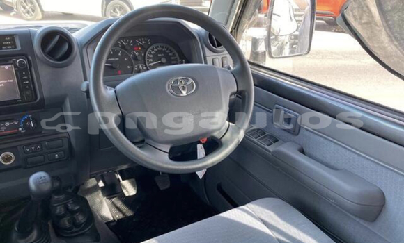 Buy Used Toyota Land Cruiser Black Car in Lae in Morobe Buy Used Toyota Land Cruiser Black Car in Lae in Morobe