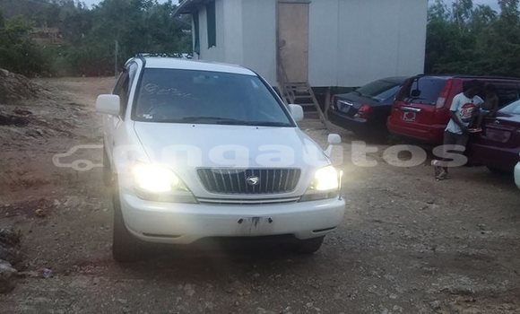 Acheter Occasion Voiture Toyota Harrier Blanc à Port Moresby, National Capital District Acheter Occasion Voiture Toyota Harrier Blanc à Port Moresby, National Capital District