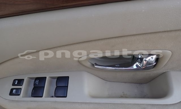 Buy Used Nissan Bluebird Red Car in Port Moresby in National Capital District Buy Used Nissan Bluebird Red Car in Port Moresby in National Capital District