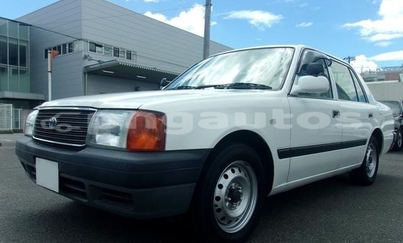 Buy Used Toyota Comfort White Car in Port Moresby in National Capital District Buy Used Toyota Comfort White Car in Port Moresby in National Capital District