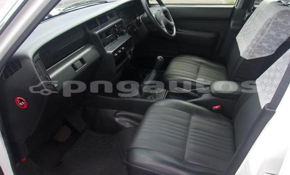 Buy Used Toyota Comfort White Car in Port Moresby in National Capital District Buy Used Toyota Comfort White Car in Port Moresby in National Capital District