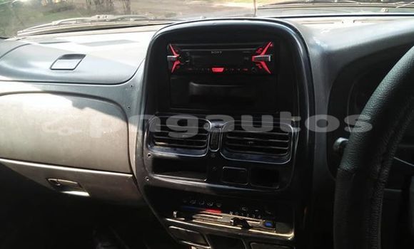 Acheter Occasion Voiture Nissan Navara Bleu à Port Moresby, National Capital District Acheter Occasion Voiture Nissan Navara Bleu à Port Moresby, National Capital District