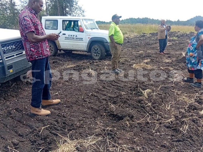 Big with watermark suzuki samurai eastern highlands kainantu 7792