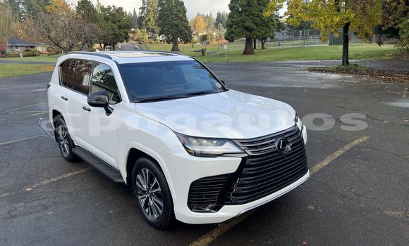 Buy Used Lexus LX White Car in Ambunti in East Sepik