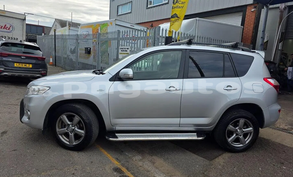Buy Used Toyota RAV4 White Car in Lae in Morobe Buy Used Toyota RAV4 White Car in Lae in Morobe