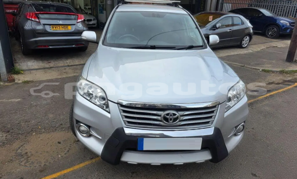 Buy Used Toyota RAV4 White Car in Lae in Morobe Buy Used Toyota RAV4 White Car in Lae in Morobe