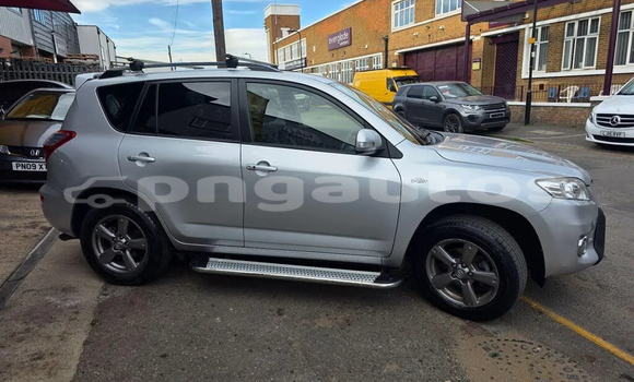 Buy Used Toyota RAV4 White Car in Lae in Morobe Buy Used Toyota RAV4 White Car in Lae in Morobe