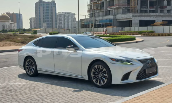 Buy Used Lexus LS White Car in Lae in Morobe Buy Used Lexus LS White Car in Lae in Morobe