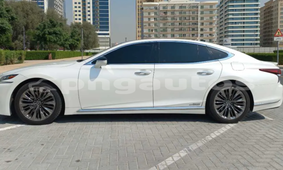 Buy Used Lexus LS White Car in Lae in Morobe Buy Used Lexus LS White Car in Lae in Morobe