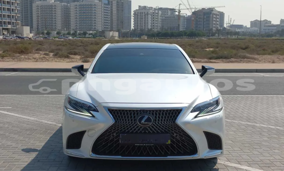 Buy Used Lexus LS White Car in Lae in Morobe Buy Used Lexus LS White Car in Lae in Morobe