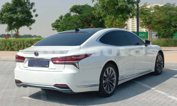 Buy Used Lexus LS White Car in Lae in Morobe Buy Used Lexus LS White Car in Lae in Morobe