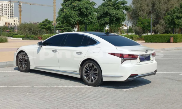Buy Used Lexus LS White Car in Lae in Morobe Buy Used Lexus LS White Car in Lae in Morobe