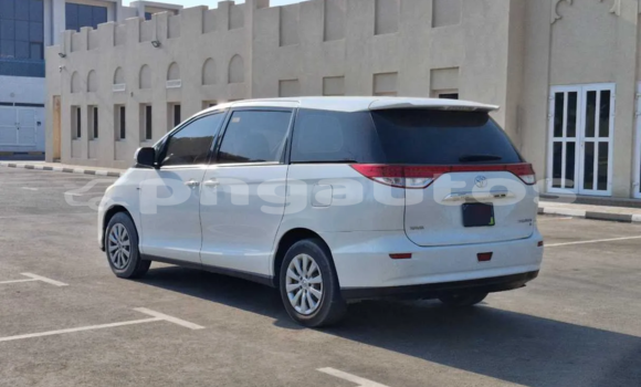Buy Used Toyota Previa White Car in Lae in Morobe Buy Used Toyota Previa White Car in Lae in Morobe