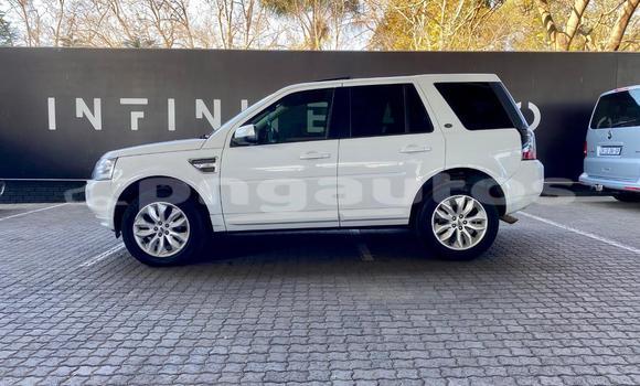 Buy Used Land Rover Freelander White Car in Port Moresby in National Capital District Buy Used Land Rover Freelander White Car in Port Moresby in National Capital District