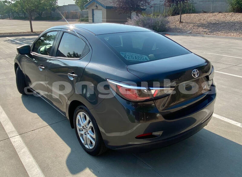 Big with watermark toyota yaris national capital district port moresby 7844