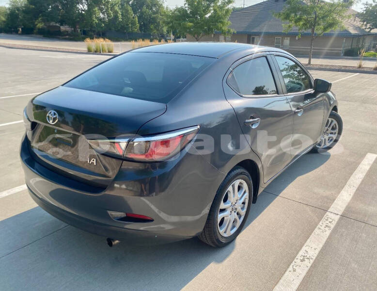 Big with watermark toyota yaris national capital district port moresby 7844