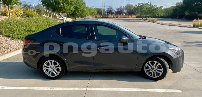 Big with watermark toyota yaris national capital district port moresby 7844