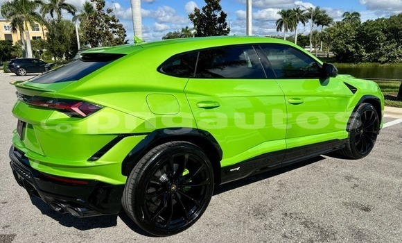 Buy Used Lamborghini Urus Green Car in Ambok in Madang Buy Used Lamborghini Urus Green Car in Ambok in Madang
