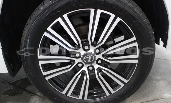 Buy Used Lexus LX White Car in Port Moresby in National Capital District Buy Used Lexus LX White Car in Port Moresby in National Capital District