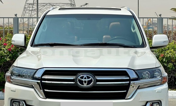 Buy Used Toyota Land Cruiser White Car in Lae in Morobe