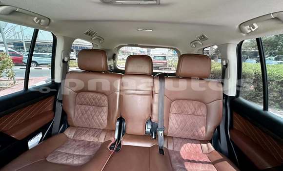 Buy Used Toyota Land Cruiser White Car in Lae in Morobe Buy Used Toyota Land Cruiser White Car in Lae in Morobe