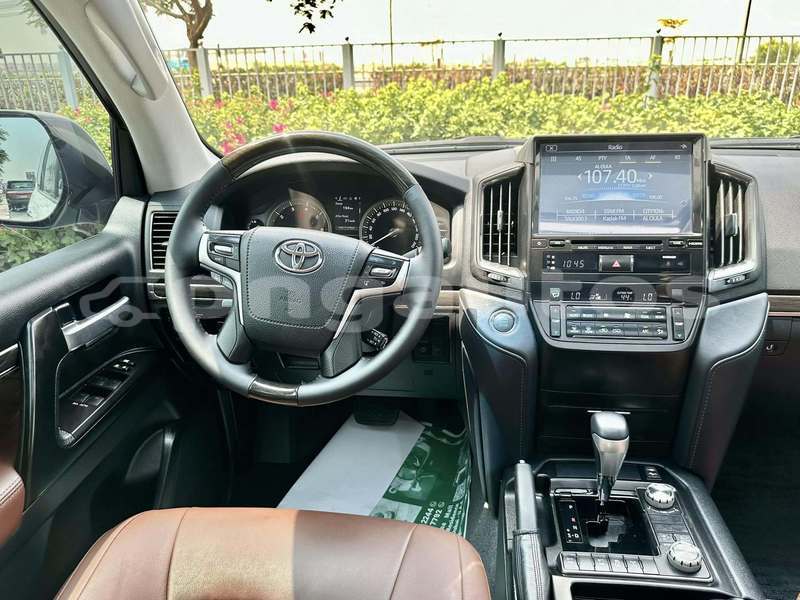 Big with watermark toyota land cruiser morobe lae 7851