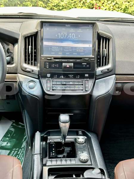 Big with watermark toyota land cruiser morobe lae 7851