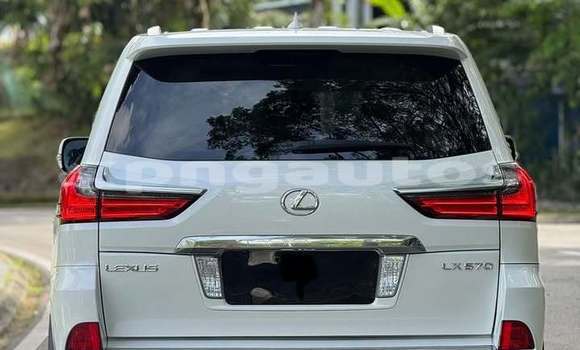 Acheter Occasion Voiture Lexus LX Blanc à Mount Hagen, Western Highlands Acheter Occasion Voiture Lexus LX Blanc à Mount Hagen, Western Highlands