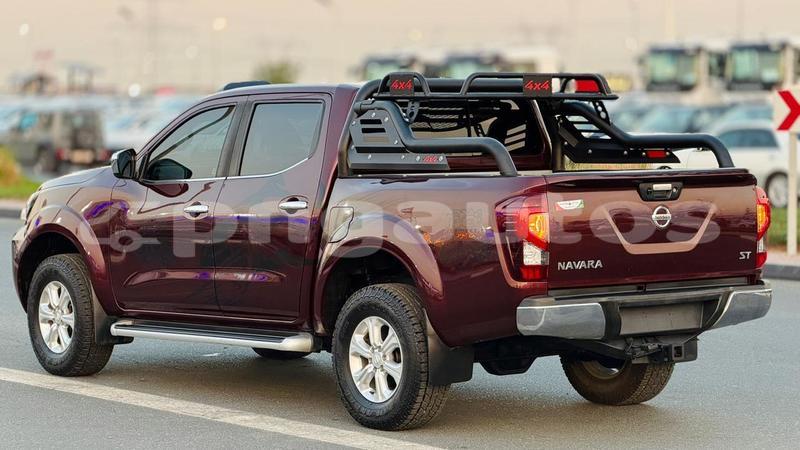 Big with watermark nissan navara enga import dubai 7855