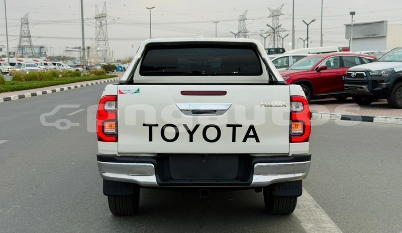 Big with watermark toyota hiluxe revo enga import dubai 7858