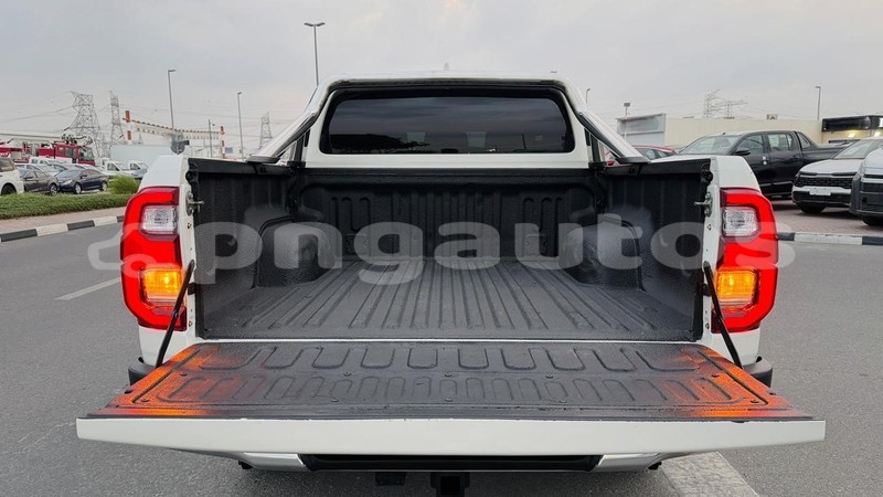 Big with watermark toyota hiluxe revo enga import dubai 7858