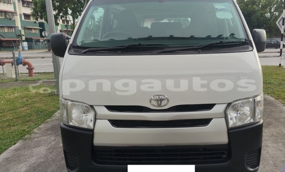 Acheter Occasion Voiture Toyota Hiace Blanc à Arufa, Western Highlands Acheter Occasion Voiture Toyota Hiace Blanc à Arufa, Western Highlands