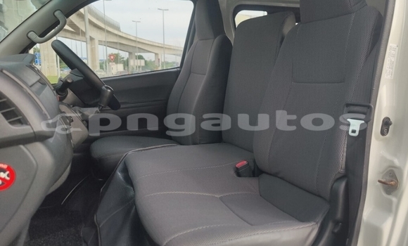 Acheter Occasion Voiture Toyota Hiace Blanc à Arufa, Western Highlands Acheter Occasion Voiture Toyota Hiace Blanc à Arufa, Western Highlands