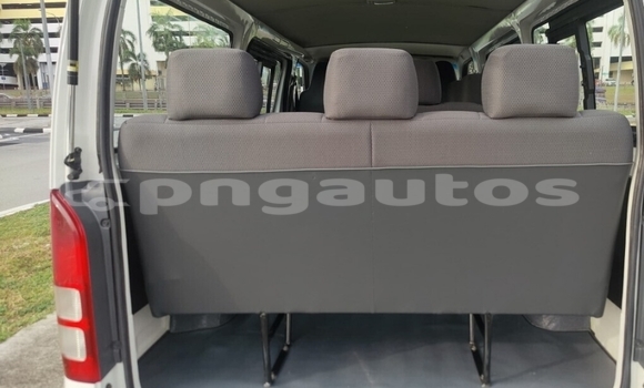 Acheter Occasion Voiture Toyota Hiace Blanc à Arufa, Western Highlands Acheter Occasion Voiture Toyota Hiace Blanc à Arufa, Western Highlands