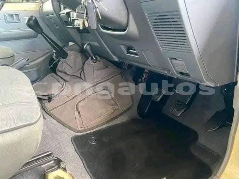 Big with watermark toyota land cruiser morobe lae 7860